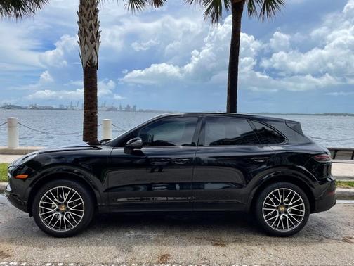 2019 Porsche Cayenne Cayenne